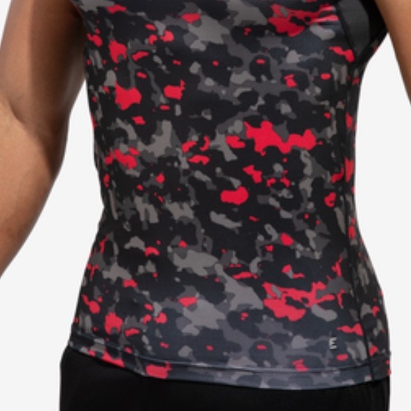 NWT [Eastbay] Compression Performance Sleeveless Tank Shirt Red Camo Men's Sz S - Picture 3 of 5